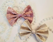 Load image into Gallery viewer, Crushed Velvet Bows