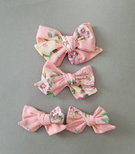 Load image into Gallery viewer, Sweet Dandy Knot bow